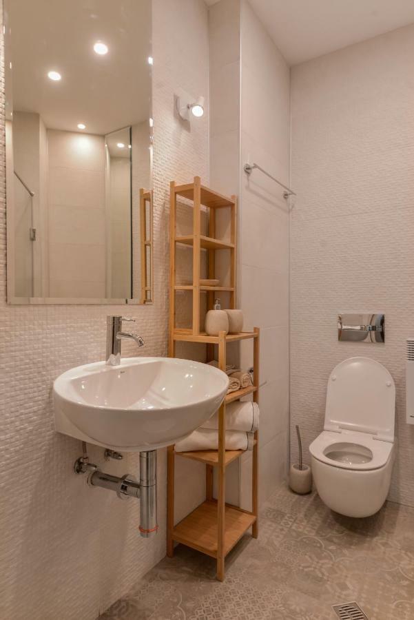 Sofia Dream Apartment - Premium One Bedroom On Ekzarh Yosif By Flat Mаnager Экстерьер фото
